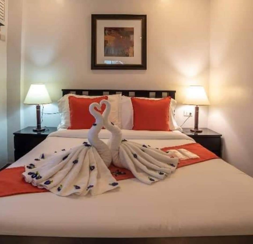 Amboy Hometel Basco Bagian luar foto
